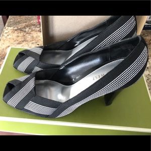 Nine West ribbon peep toe heels